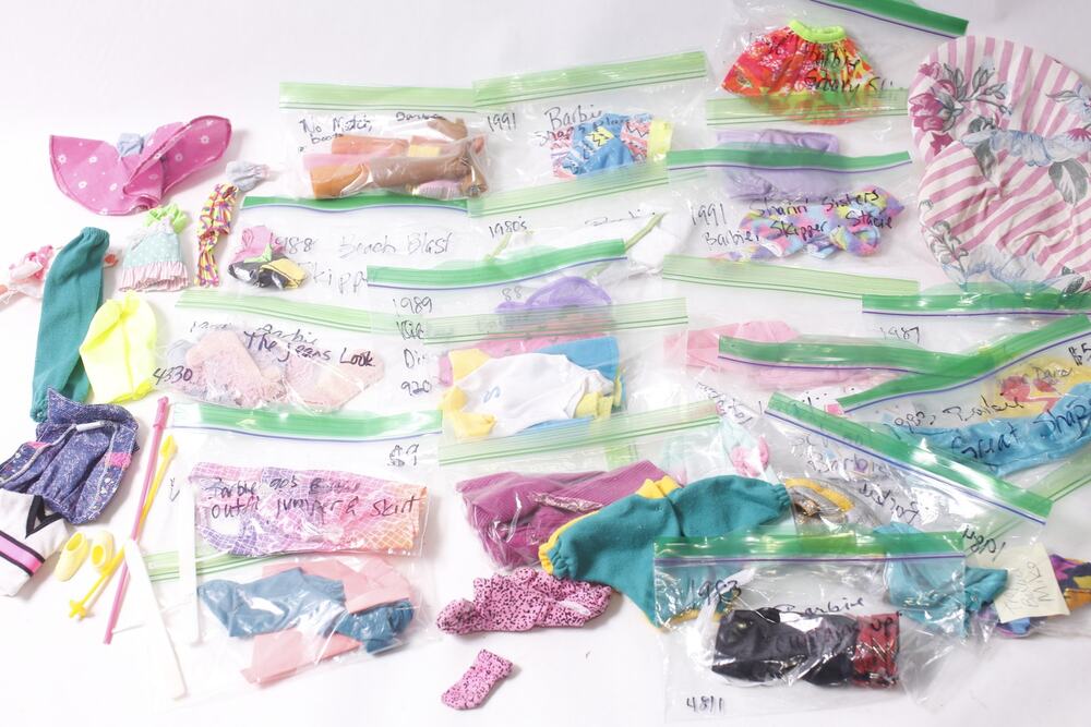 Large Lot 1980s 1990s Barbie Outfit Big Lot Mattel Vintage Doll Clothes ~ 26080